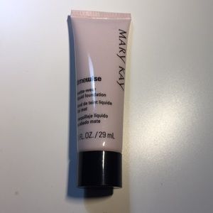 Mary Kay Ivory 6 TimeWise Liquid Foundation